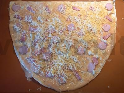 Penkių minučių pica su dešrelėmis. Žingsnis 3