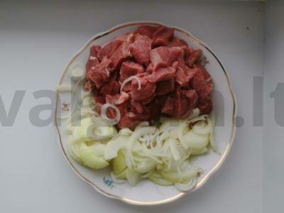Veršienos jautienos stroganoff Žingsnis 1