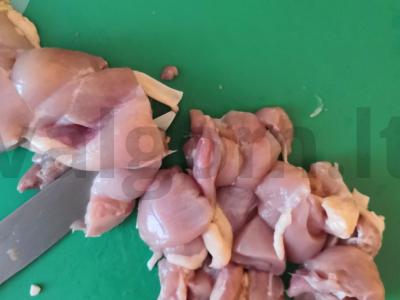 Vištienos troškinys su aštriais prieskoniais Žingsnis 2
