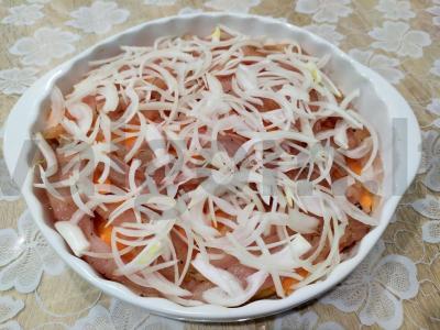 Troškinys su bulvėmis, vištiena, sūriu ir prieskoniais Žingsnis 7