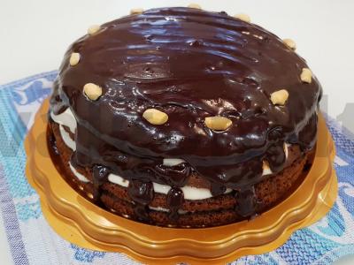 "Snickers" pyragas su grietinės kremu pagrindine nuotrauka