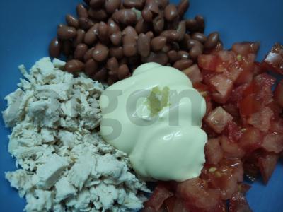 Salotos su pupelėmis, pomidorais ir skrebučiais Žingsnis 2