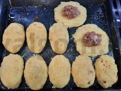 Bulvių zrazy su mėsa Žingsnis 7