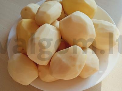 Bulvės su paprika Žingsnis 1