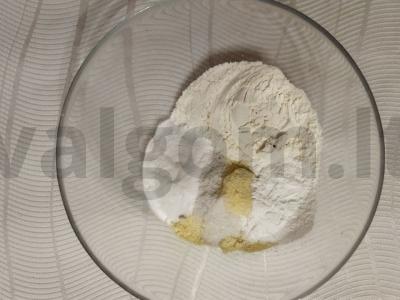 Kukurūzų duona ant kefyro Žingsnis 1