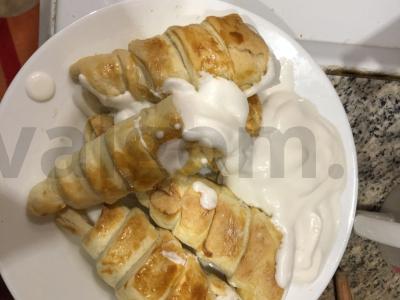 Grietinėlės kūgis pagrindine nuotrauka