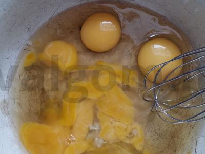 Omletas su pistacijomis Žingsnis 1