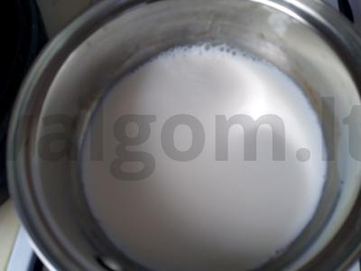 Žemės riešutų ir bananų avižų košė Žingsnis 1