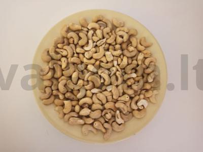 Mikrobangų krosnelėje skrudinti anakardžių riešutai Žingsnis 1