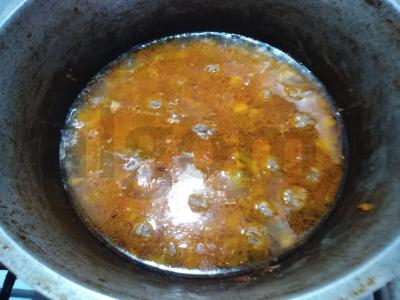 Mėsos kukuliai sultinyje su pomidorais ir daržovėmis Žingsnis 6