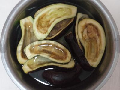 Kepti įdaryti baklažanai Žingsnis 1