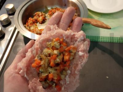 Vištiena zrazy su grybais ir sūriu Žingsnis 3