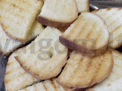 Sumuštiniai su raudonąja žuvimi, varškės sūriu ir salotų lapais Žingsnis 2