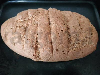 Aromatinga naminė duona su kefyru pagrindine nuotrauka