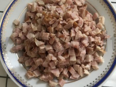 Sluoksniuotos vištienos salotos Žingsnis 2