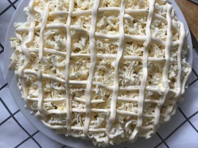 Sluoksniuotos vištienos salotos Žingsnis 7
