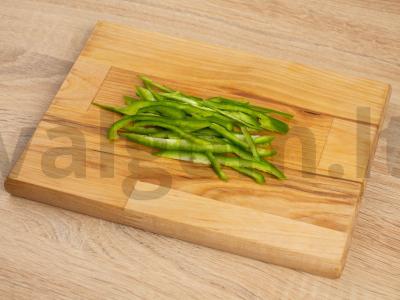 Soba su aitriosiomis paprikomis ir pomidorais Žingsnis 1