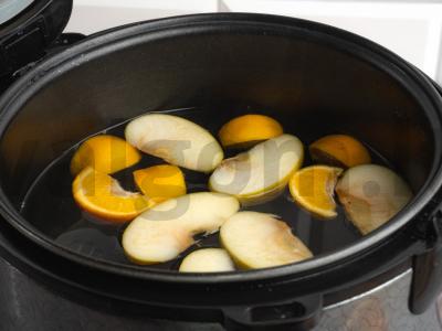 Obuolių ir mandarinų kompotas multicooker keptuvėje Žingsnis 3