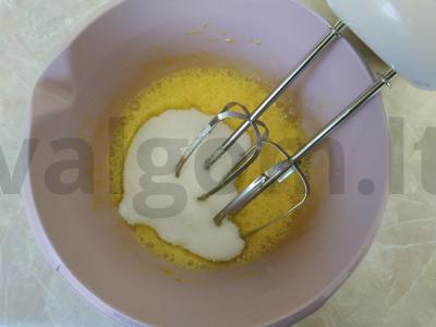 Paprasti kepiniai su augaliniu aliejumi Žingsnis 1