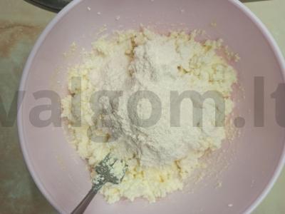 Sūrio pyragaičiai su rauginta plutele Žingsnis 4