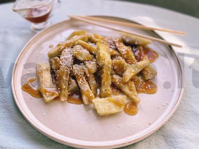 Traškūs baklažanai padaže pagrindine nuotrauka