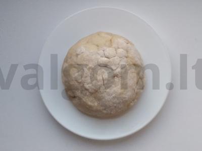 Skanus galette su brokoliais, grybais ir mocarela Žingsnis 1