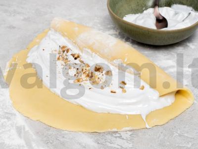 Rožiniai sausainiai su graikinių riešutų įdaru Žingsnis 3
