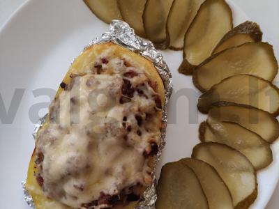 Tingus bulvių troškinys su alyvuogėmis pagrindine nuotrauka