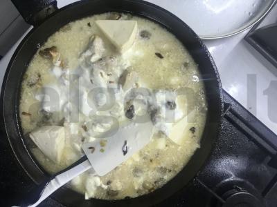 Vištiena su grybais ir sūriu grietinėje Žingsnis 5