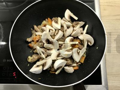 Bulgur su kalakutiena ir grybais Žingsnis 3