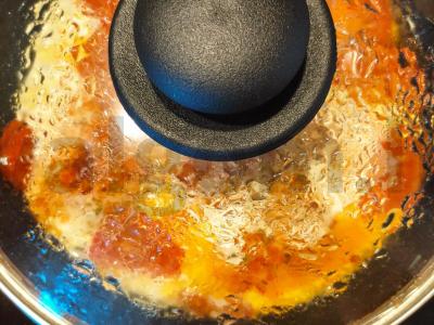 Kiaušinienė su pomidorais, paprika ir žolelėmis Žingsnis 5