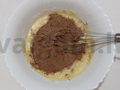 Šokoladiniai keksiukai su cukraus pudra Žingsnis 3