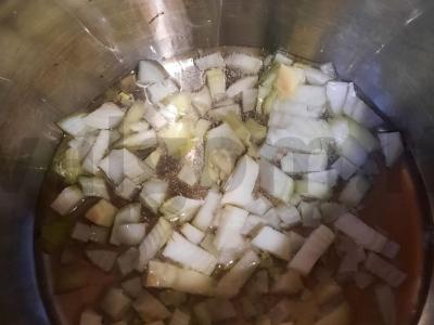Vištiena obuolių padaže Žingsnis 1