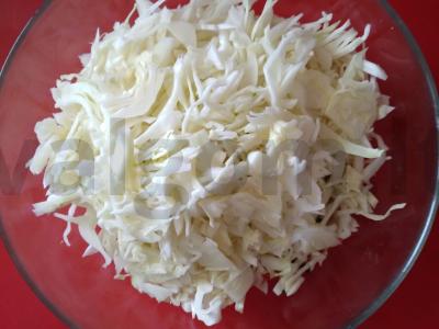 Kopūstų salotos "Freshness" su krapais Žingsnis 3