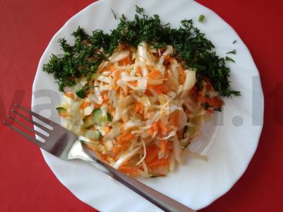 Kopūstų salotos "Freshness" su krapais pagrindine nuotrauka