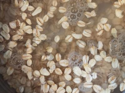 Avižiniai dribsniai su medumi ir kedro riešutais Žingsnis 2