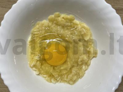 Avižinių dribsnių ir bananų blyneliai Žingsnis 2
