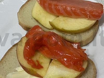 Originalūs sumuštiniai su raudona žuvimi pagrindine nuotrauka