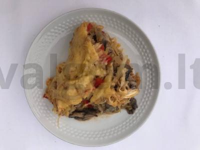 Troškinys "a lazy farširuoti kopūstai" su malta jautiena ir grybais pagrindine nuotrauka