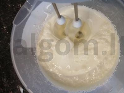 Biskvitas "Švelnumas" su grietine Žingsnis 5