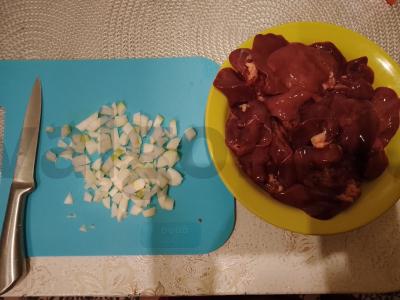 Vištienos kepenėlės su grietine Žingsnis 2