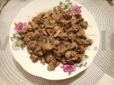 Vištienos kepenėlės su grietine pagrindine nuotrauka