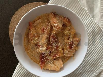 Keptos bulvės su vištiena grietinėlėje pagrindine nuotrauka