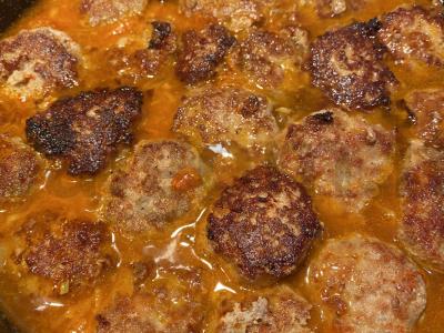 Mėsos kukuliai su duona ir pienu pomidorų padaže Žingsnis 5