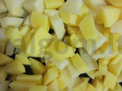 Česnaku keptos bulvės. Žingsnis 4