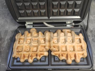 Šokoladiniai Vienos vafliai su kokoso drožlėmis Žingsnis 12