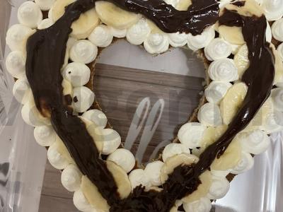 Vanilinis pyragas su bananais, kiviais ir juoduoju šokoladu Žingsnis 4