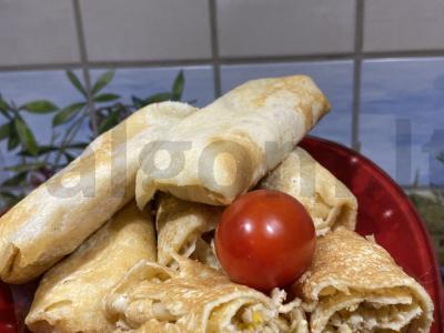 Blyneliai su vištienos ir kiaušinių įdaru pagrindine nuotrauka
