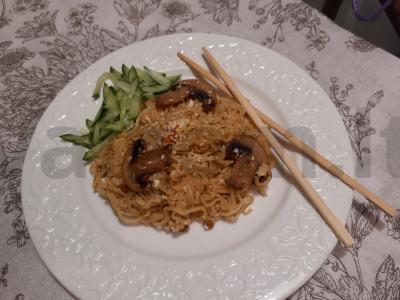 Maistiniai makaronai nauju būdu pagrindine nuotrauka