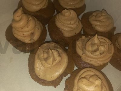 Šokoladiniai keksiukai pagrindine nuotrauka